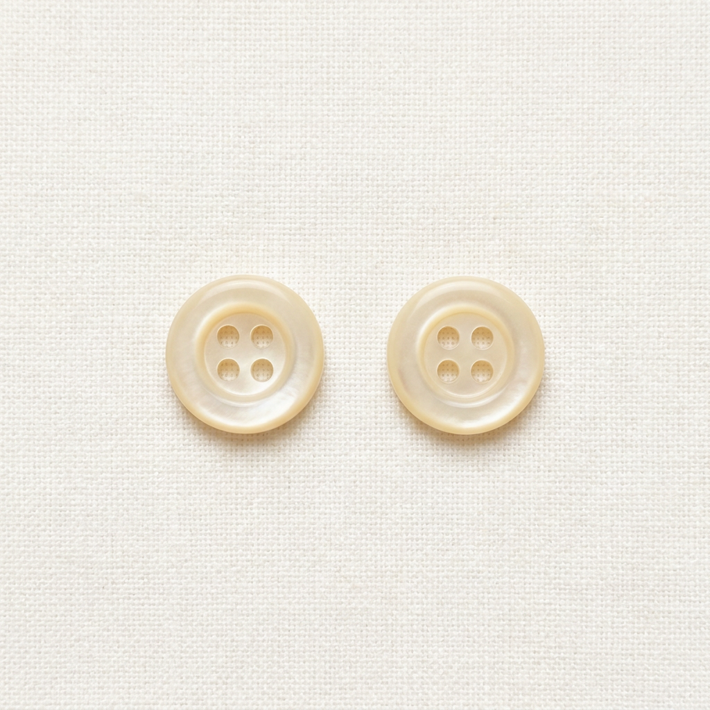 Natural Pearl Rimmed 125 4-Hole Button