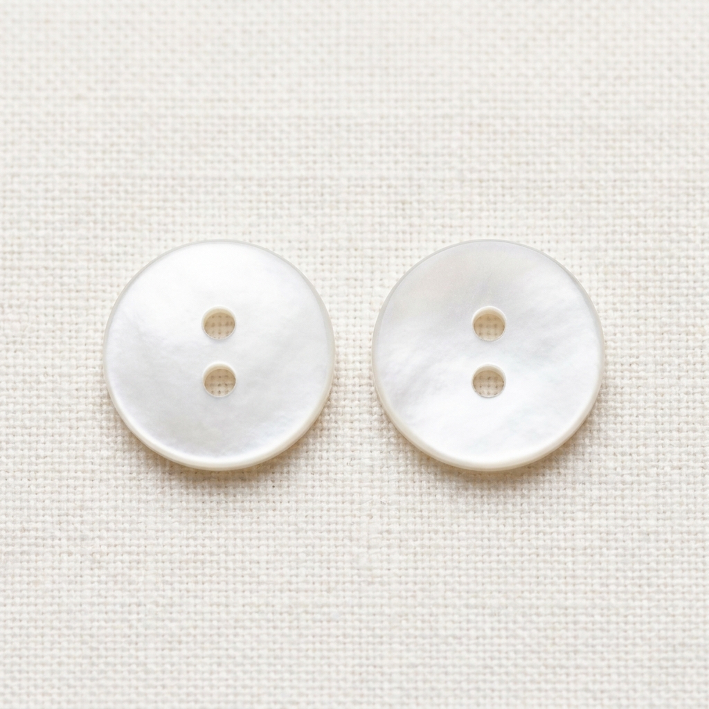 Agoya Pearl 370 2-Hole Button